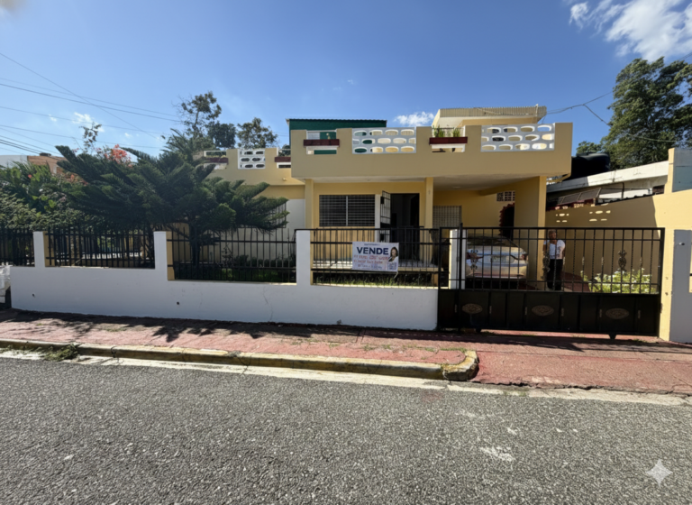 Casa en venta en Herrera, Residencial Santo Domingo.